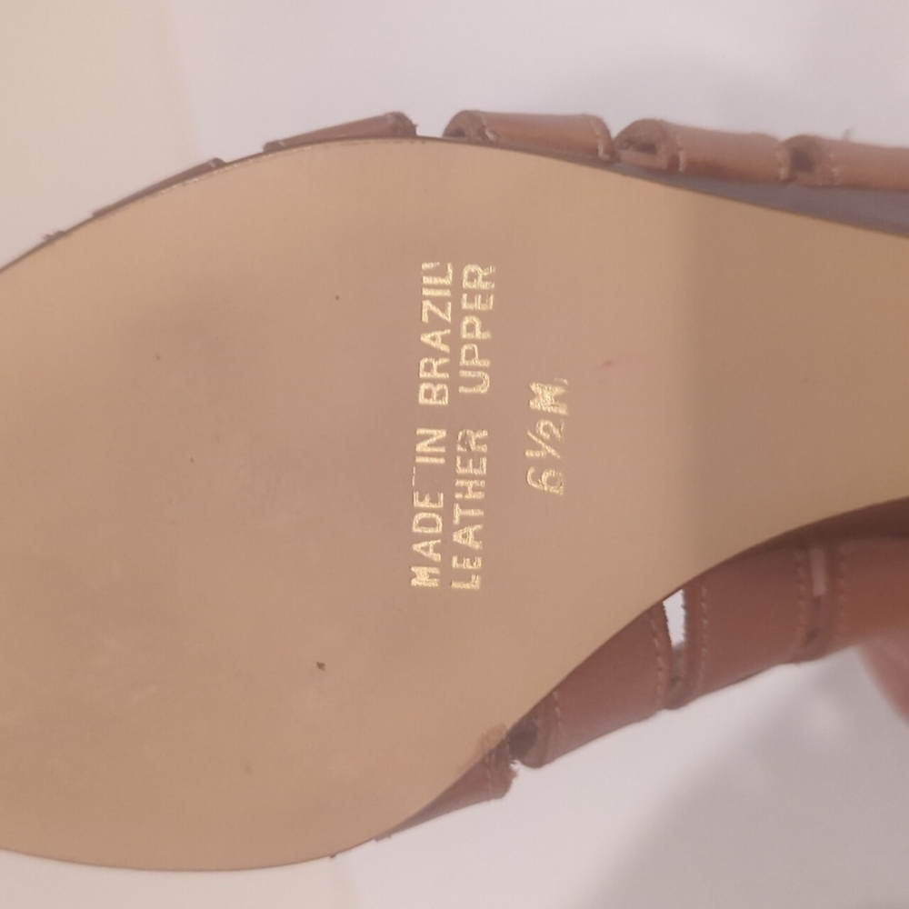 NWOT Bass Tan Leather Wedge Slip-on Pump - Picture 11 of 12
